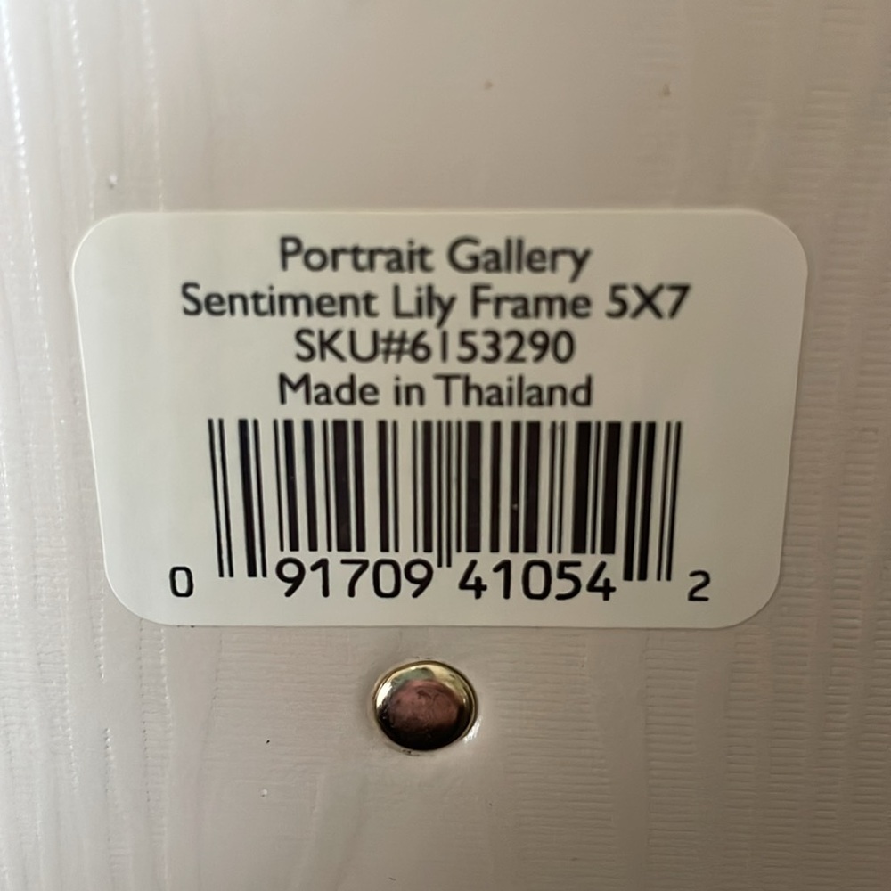 Lenox Sentiment Lily Porcelain Picture Frame 12 x 10 Holds 5 X 7 Photo - Picture 3 of 5